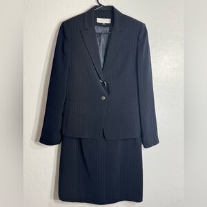 Tahari‎ Arthur S. Levine Women’s Black Pinstripe Skirt Suit Set Blazer & Skirt 6